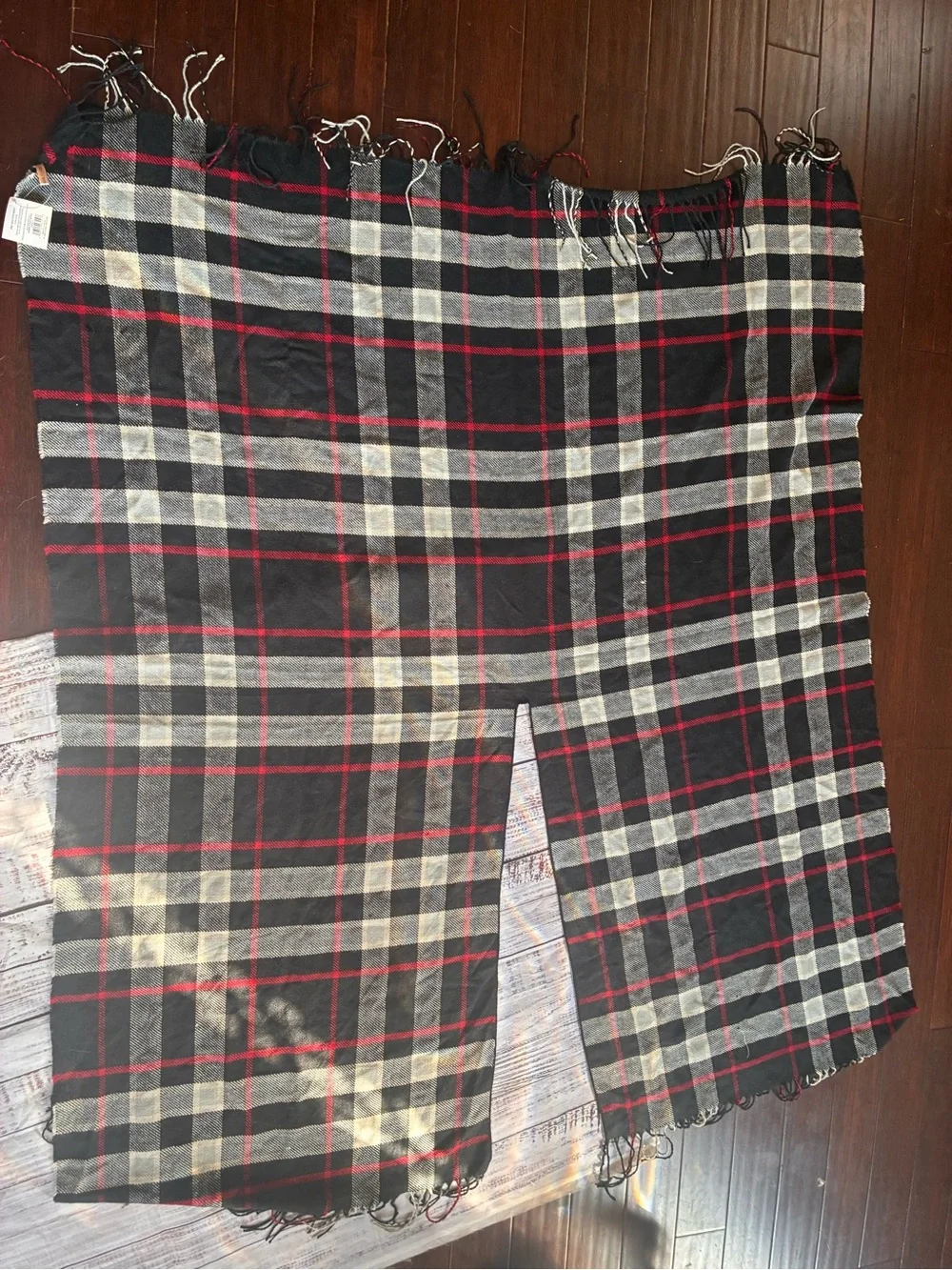 Nicole’s Boutique Women’s Classic Black Tartan Plaid Fringe Scarf